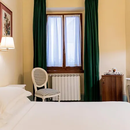 Casa Uffizi Xiii Century Tower House Boutique Penzion 2*